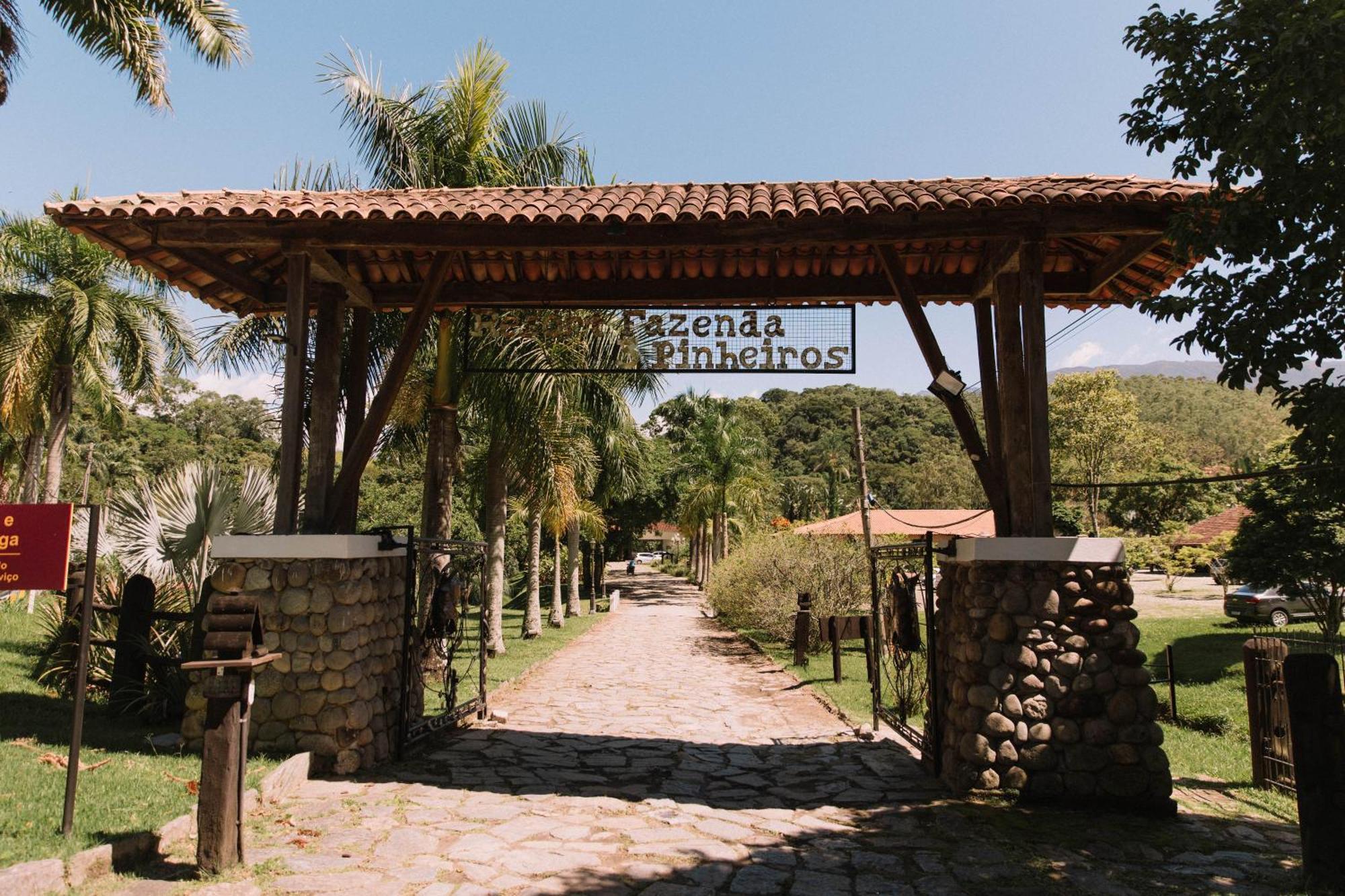 Resort Fazenda 3 Pinheiros Енженейро Пасос Екстериор снимка